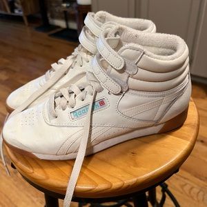 Classic Reebok high tops 🌙